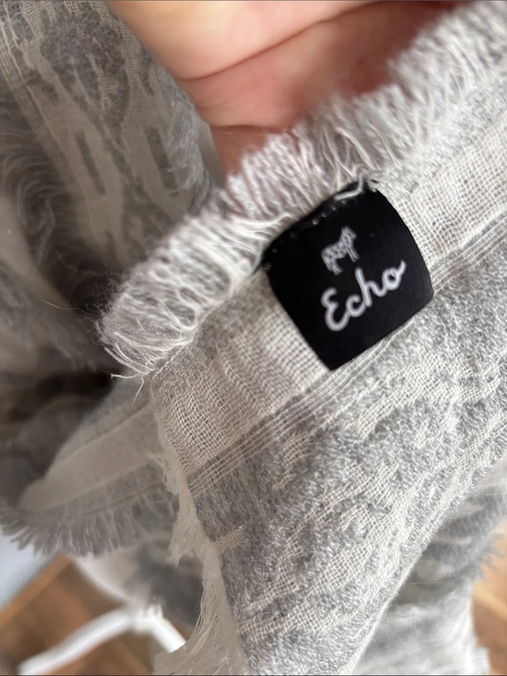 Echo lightweight gray